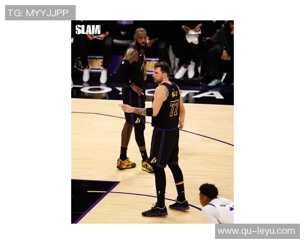 布克赞詹姆斯复出后无缝融入展现比赛魅力逐步找回状态令人期待