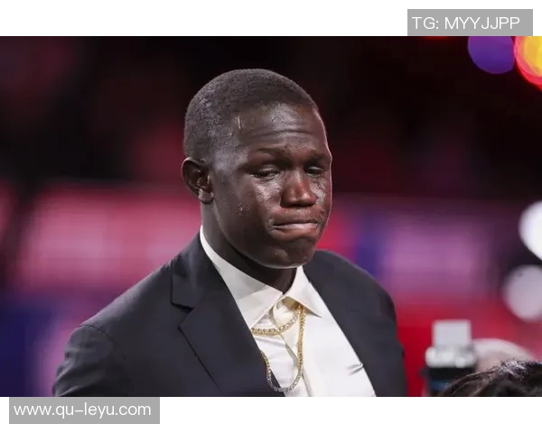 太阳主帅称赞马卢阿奇表现出色反应令人满意展现自信与进步